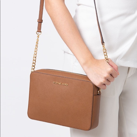 BROWN LARGE JET SET TRAVEL CROSSBODY - Picture 6 of 6